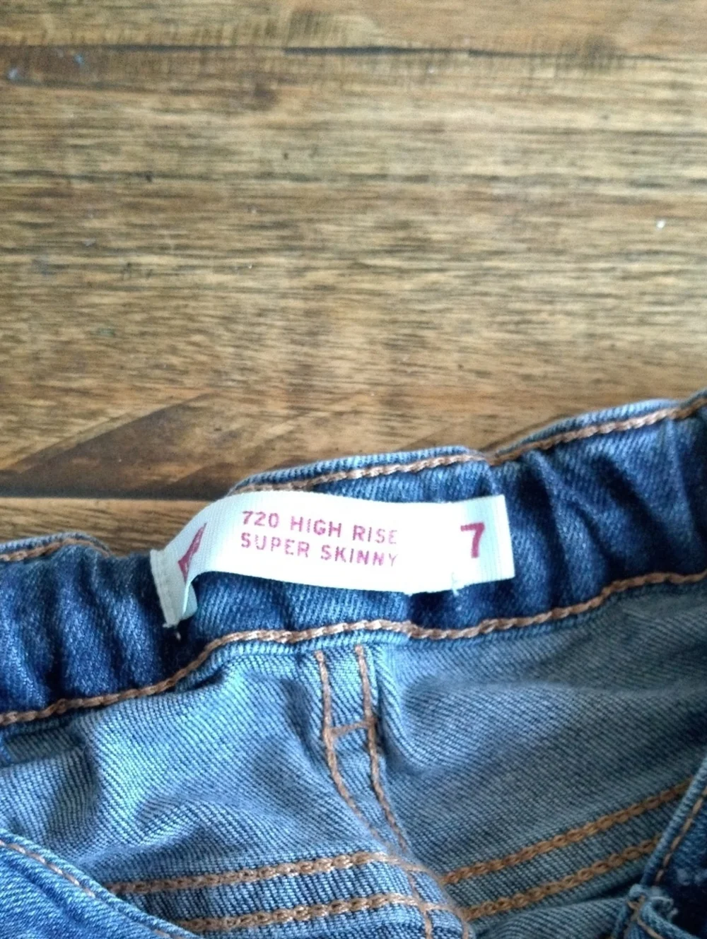 🦋 GIRLS LEVI'S JEANS 🦋